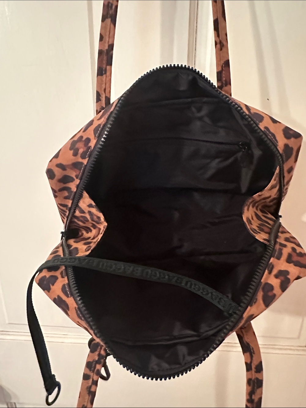 BAGGU Leopard Print Shoulder Bag in Brown and Black - Picture 3 of 3